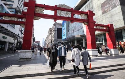 街巷重生“煙火氣” 人氣恢復(fù)待時日